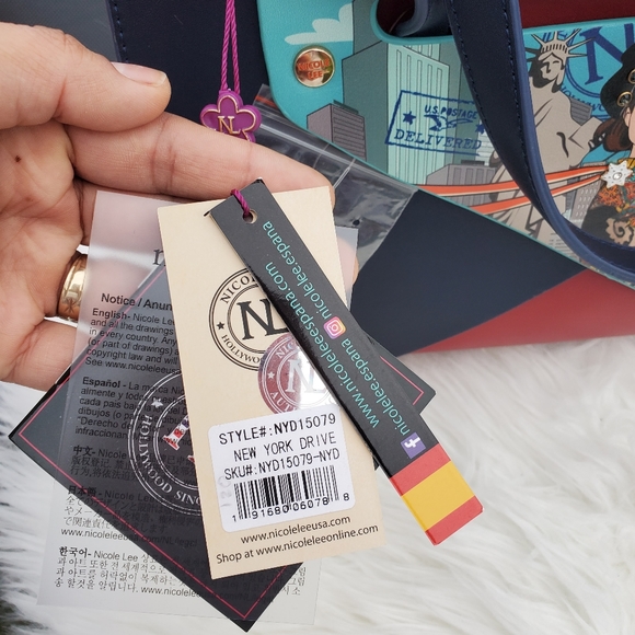 Nicole lee - Picture 9 of 10